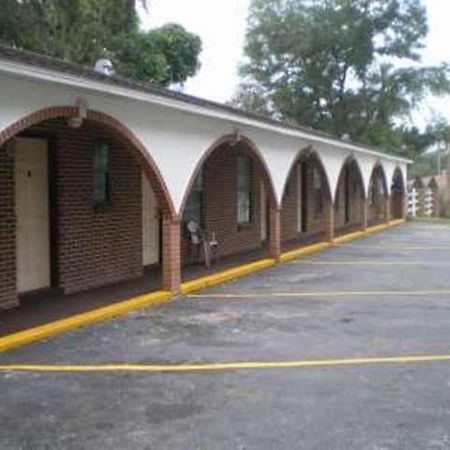 A1 Value Inn Hernando Luaran gambar